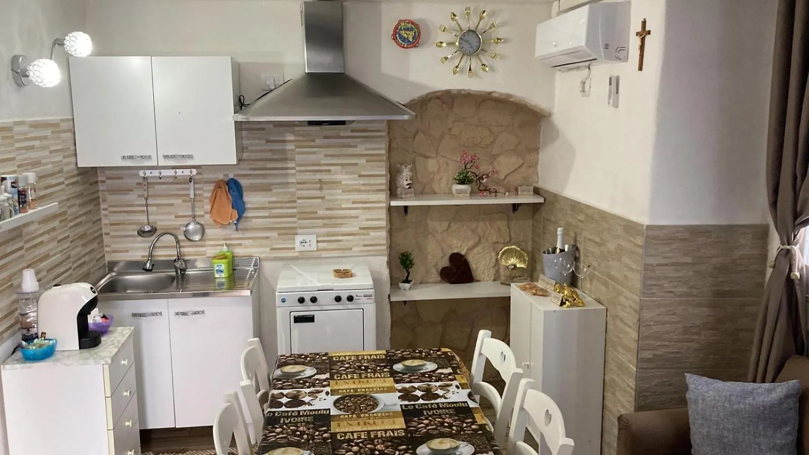 Holiday home Casa Vacanze Eleonor Catania Italy